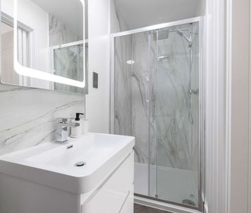 Burnell Avenue Room 5 - Photo 6