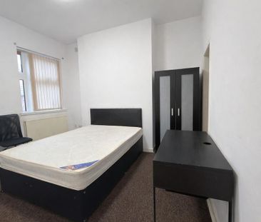 5 bedroom terraced house to rent - Photo 1