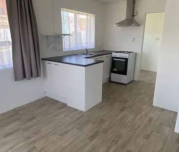 Lovely Brick and Tile Home -3 minutes walk to town - Photo 5