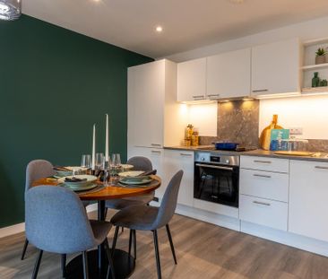 2 bedroom flat to rent - Photo 2