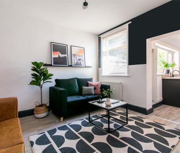4 bedroom terraced house to rent - Photo 2