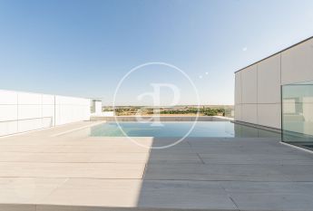 Triplex penthouse for rent in La Finca