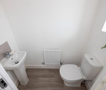 3 bedroom semi-detached house to rent - Photo 6