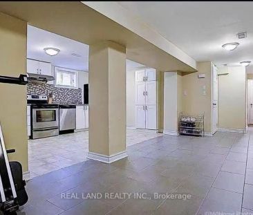 275 Essex Avenue #Bsmt - Photo 4