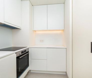 2 room luxury Flat for rent in Lisbon - Photo 4