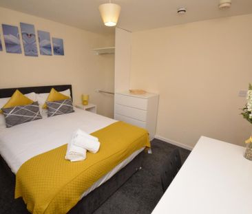 4 bedroom apartment to rent - Photo 4