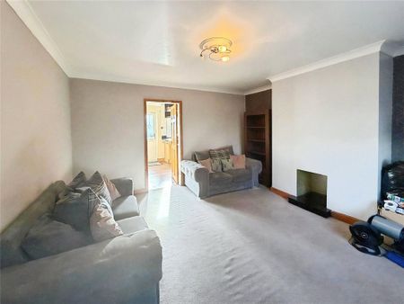 3 bedroom semi-detached house to rent - Photo 2