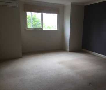 Make this home yours today! Large 3 bedroom home in prime location - Photo 1