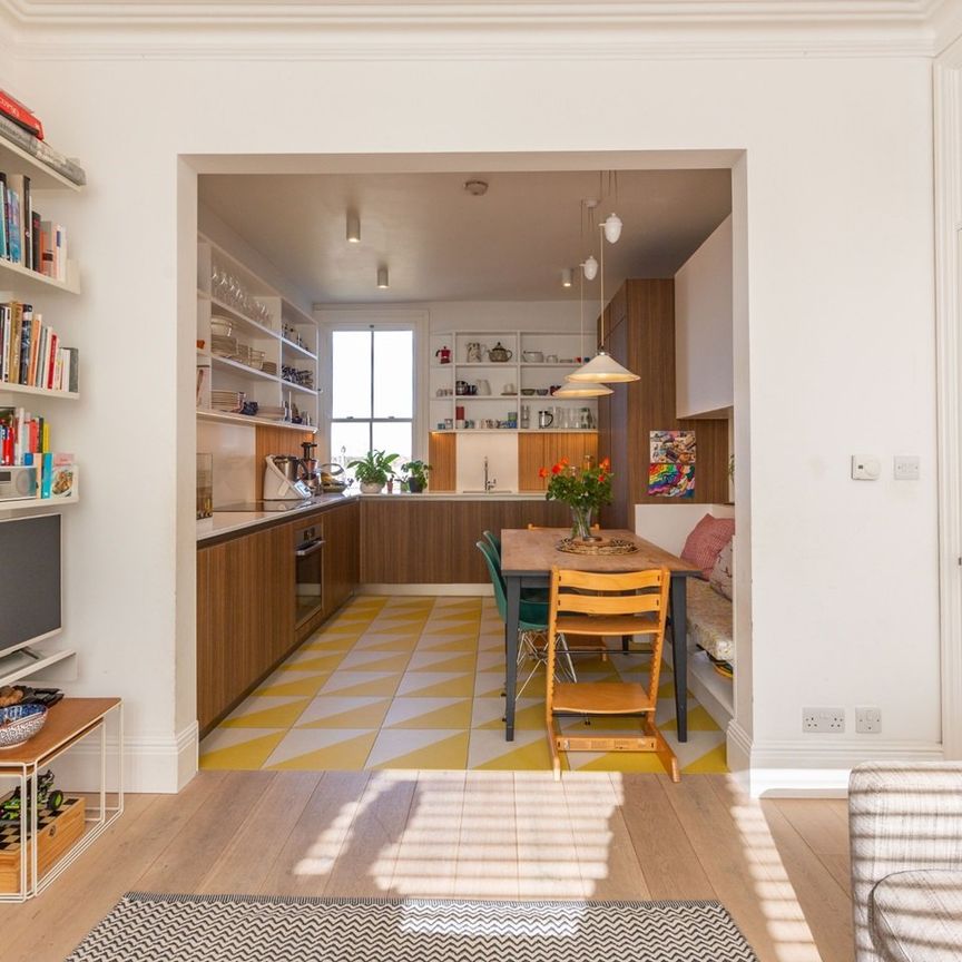 4 Bed Maisonette, Crescent Road, N22 - Photo 1