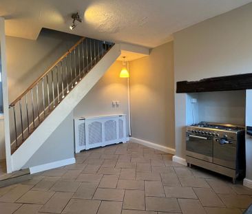 2 bedroom terraced house to rent - Photo 3