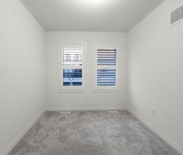 For Lease - 54 King George Way, Clarington, Ontario - Photo 2