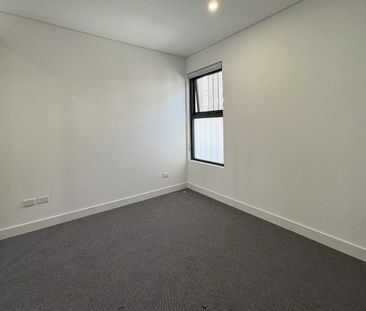 Near New 2B2B2CP Townhouse Available For Rent! - Photo 2
