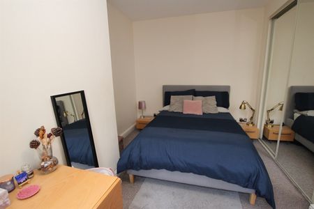 Clarendon House, NG1 - Photo 4