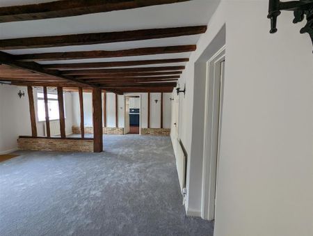 3 bedroom semi-detached house to rent - Photo 4
