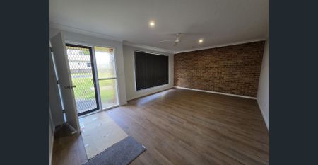 Renovated Villa - Photo 5