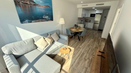Apartment in the Heart of Alicante with Spectacular Views - Photo 3