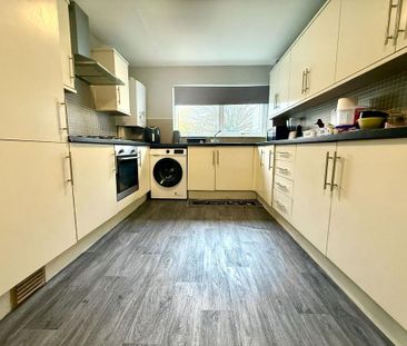 3 bedroom terraced house to rent - Photo 4