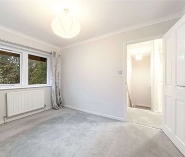 A bright and contemporary 3-bedroom home featuring spacious interio... - Photo 6