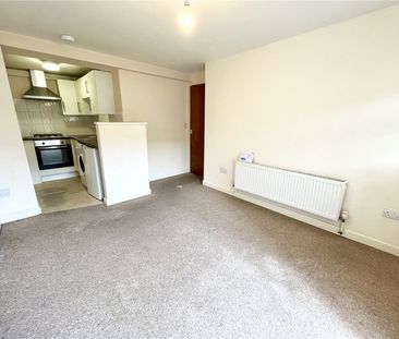 2 Bedroom - Photo 4