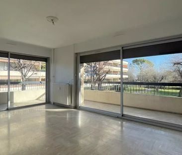 À louer – 2 pièces 46 m² - Résidence de standing avec jardins - Photo 5