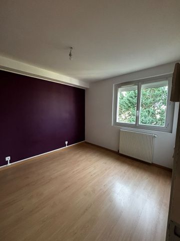 Location Appartement 3 pièces 77m² - Photo 3