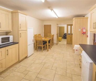 Room 3, 24 Magdala Street, Belfast, BT7 1PU - Photo 5