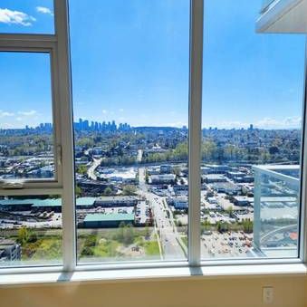 Luxury 2BR/1BA Condo on 39th Floor at Gilmore Place, Burnaby - Photo 1