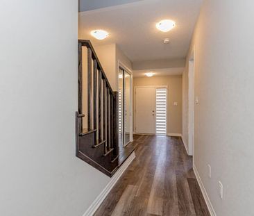 For Lease - 62 Kaitting Trail, Oakville, Ontario - Photo 3