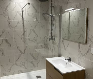 Location Appartement 2 pièces 46m² ST RAPHAEL 83700 - Photo 1