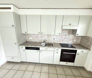 Grande pièces à vivre avec spacieux balcon - Foto 4