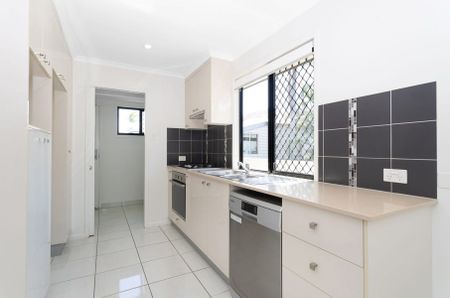 2/16 SOPHIA STREET, 4740, Mackay Qld - Photo 2