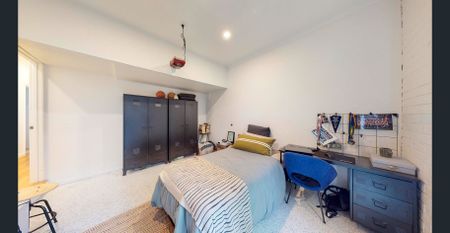 CHIC TOWNHOUSE CLOSE TO EVERYTHING - Photo 4