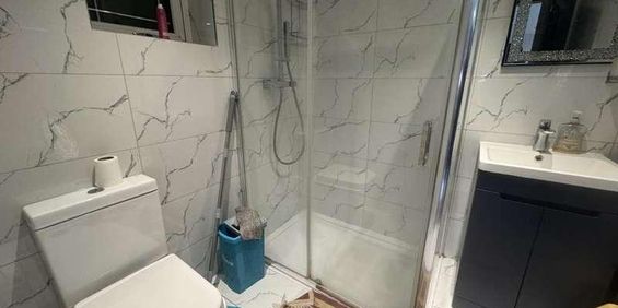 Rectory Road Studio, Southall, UB2 - Photo 3