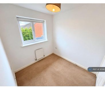 3 bedroom semi-detached house to rent - Photo 3