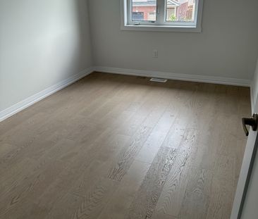 For Lease - 235 Lormont Boulevard Unit# Lot #3, Hamilton, Ontario - Photo 4