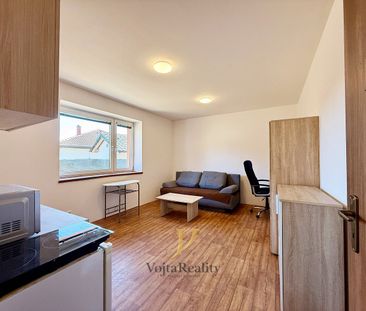 Pronájem bytu 1+kk 27 m² - Fotografie 2