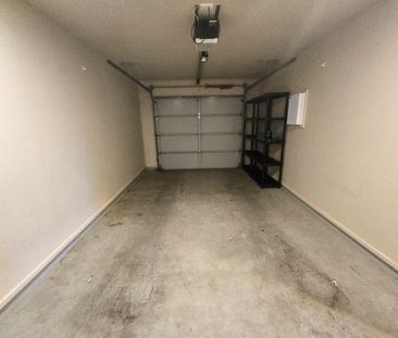 3 bedroom - Close to all amenities -Glenside - Photo 5
