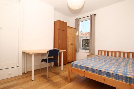 3 bedroom terraced house to rent - Photo 5