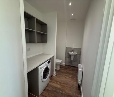 3 bedroom semi-detached house to rent - Photo 3