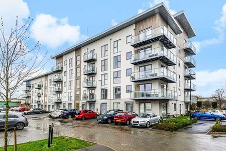 Kingston Close, Maidenhead, SL6 - Photo 2