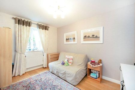 5 bedroom end of terrace house to rent - Photo 5