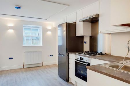 1 bedroom Flat To Let - Photo 4