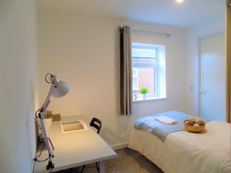 1 bedroom in a house share to rent - Photo 5