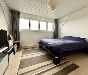 Beautiful villa with large garden in residential area in Penthalaz - Photo 2