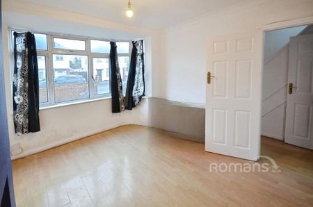 3 bedroom semi-detached house to rent - Photo 3