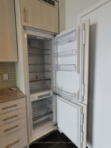 For Lease - 4055 Parkside Village Drive Unit# 819, Mississauga, Ontario - Photo 5