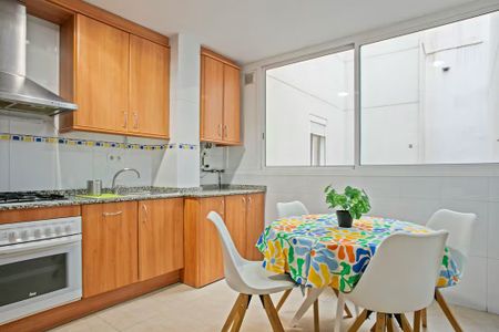 Carretera de la Bordeta, Barcelona, Catalonia 08014 - Photo 3