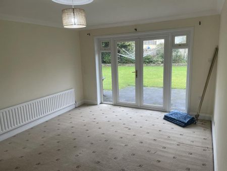 4 bedroom bungalow to rent - Photo 3