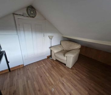 1 Bed Flat, Raynville Road, LS12 - Photo 2