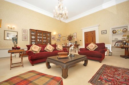 The Burgage, Prestbury, Cheltenham, Gloucestershire - Photo 2